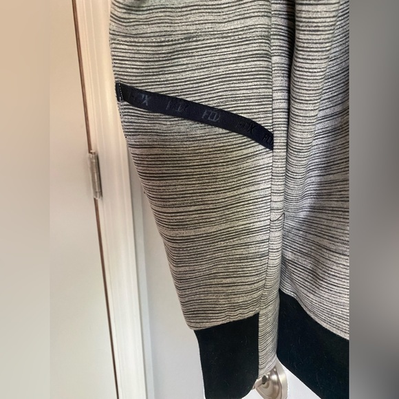 FOX Flexair Trudri pull over hoddie. - Picture 3 of 3